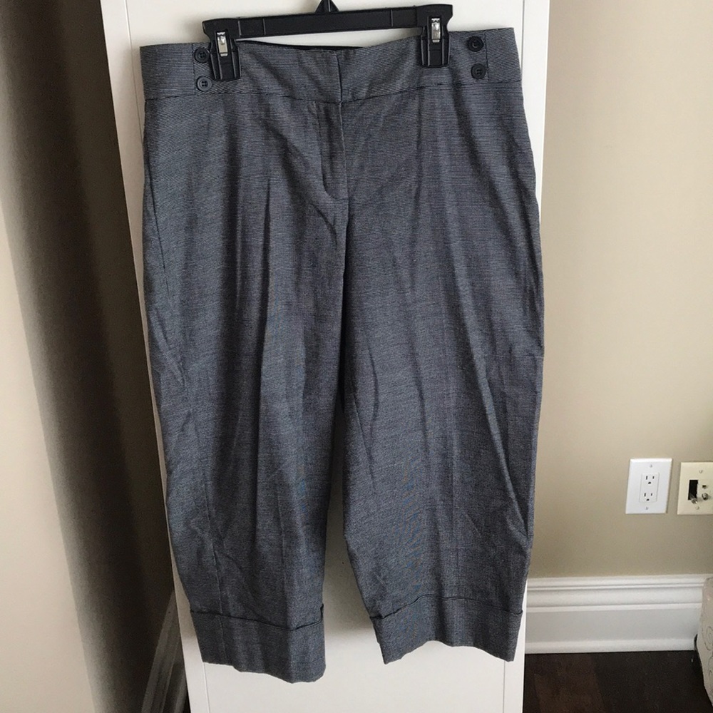 White House Black Market Capris